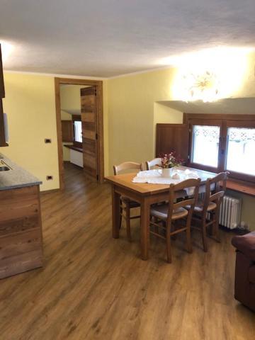 Flora Alpina Apartments-Residenza Verdebjo Gressoney-Saint-Jean Bilik gambar