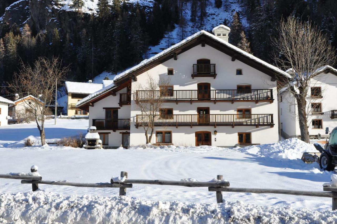 Flora Alpina Apartments-Residenza Verdebjo Gressoney-Saint-Jean Luaran gambar
